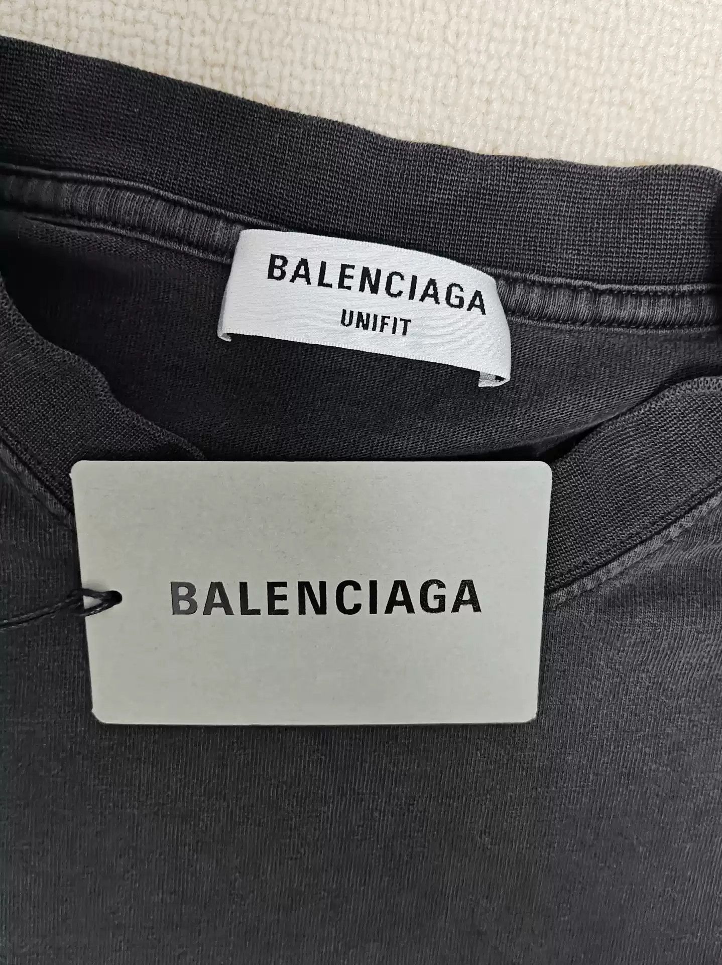 Balenciaga Balenciaga 22fw Distressed SportyB Short Sleeved T-shirt Size US S / EU 44-46 / 1 - 5 Thumbnail