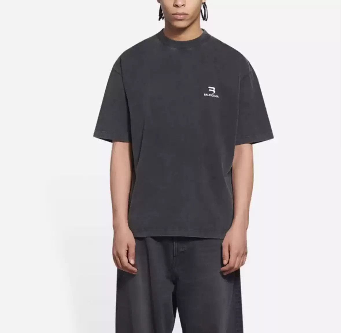 Balenciaga Balenciaga 22fw Distressed SportyB Short Sleeved T-shirt Size US S / EU 44-46 / 1 - 7 Thumbnail