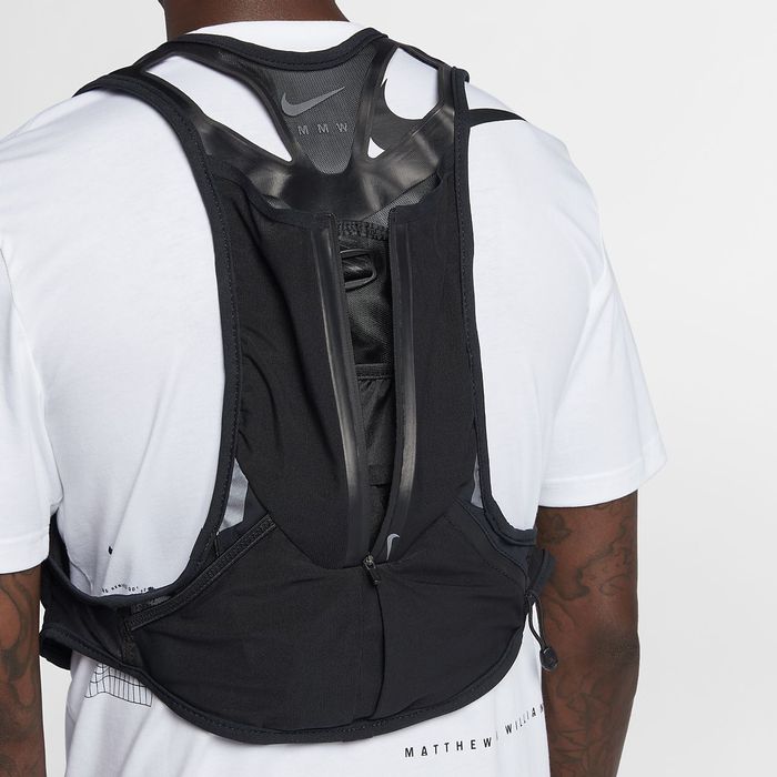 Nikelab x mmw kiger vest black hotsell