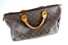 ebaqdesign - Louis Vuitton is a top luxury fashion brand that started as  luggage business in Paris, France in 1854. The interlocking L and V are  probably the most famous monogram in