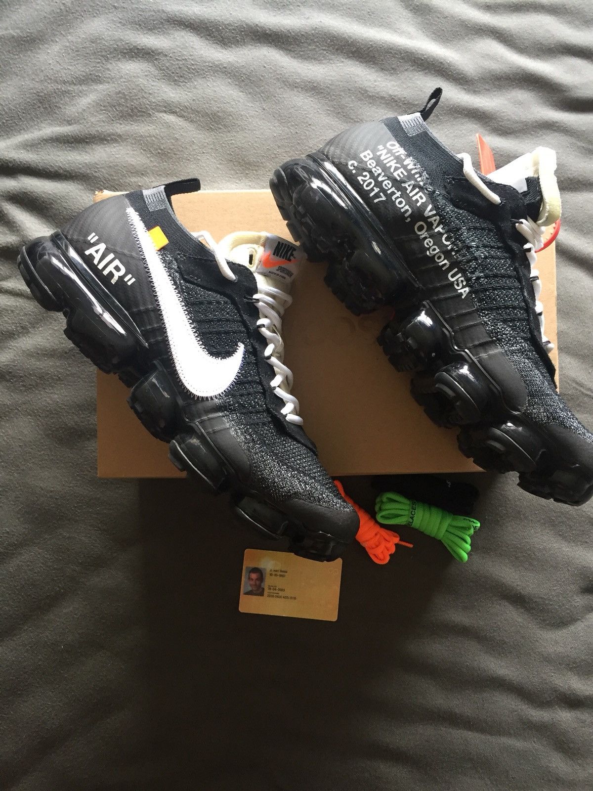Vapormax x off white 1.0 discount