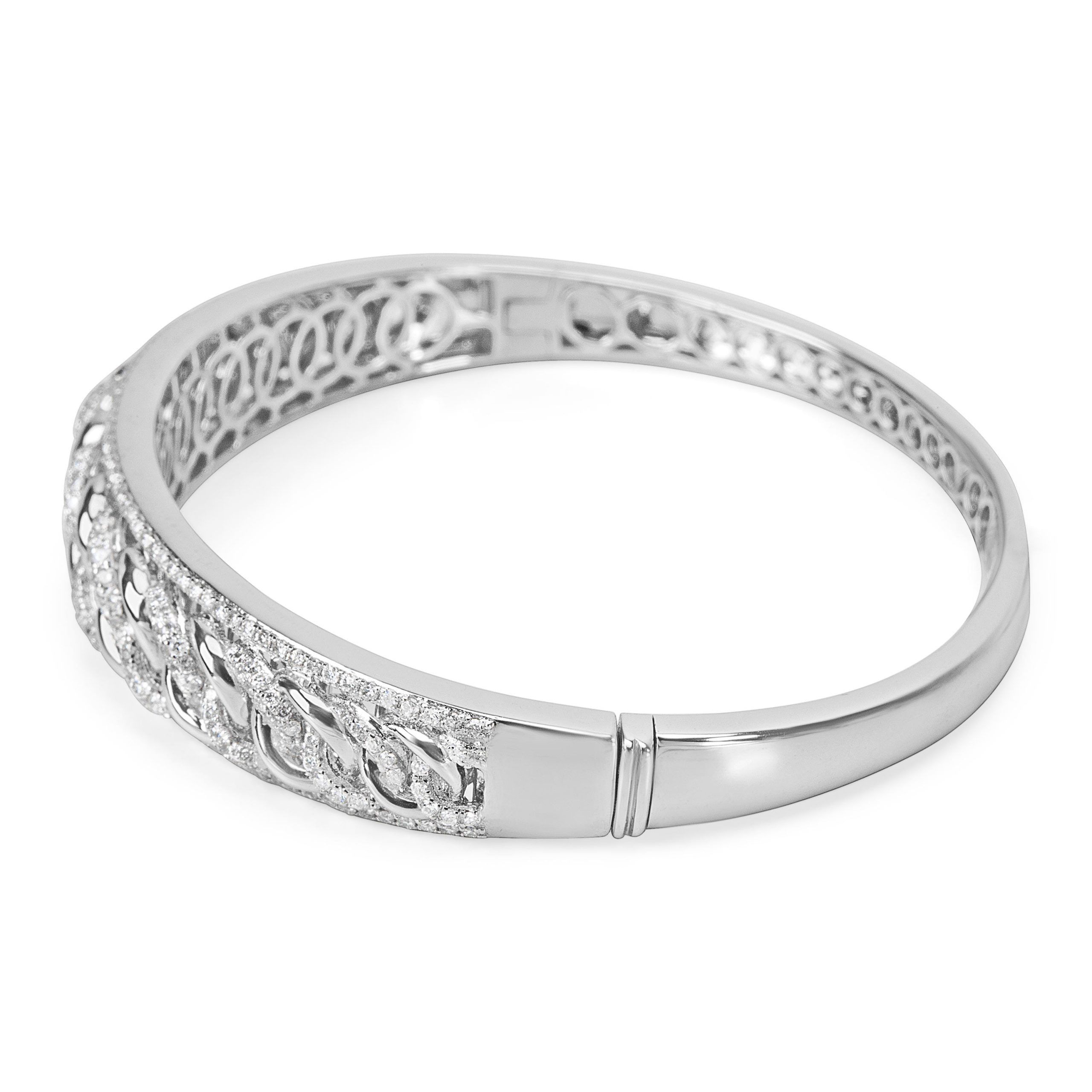 18k White Gold Interlocking Circle Hinged Bangle 2.52 ctw