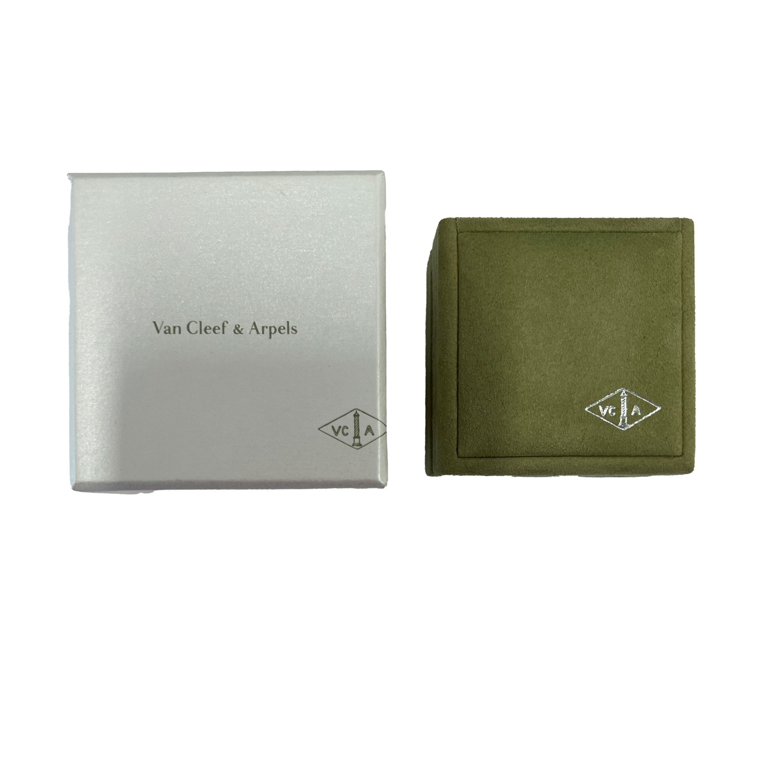 Van Cleef & Arpels Van Cleef & Arpels Alhambra Onyx Earrings in 18k Yellow Gold Size ONE SIZE - 4 Thumbnail