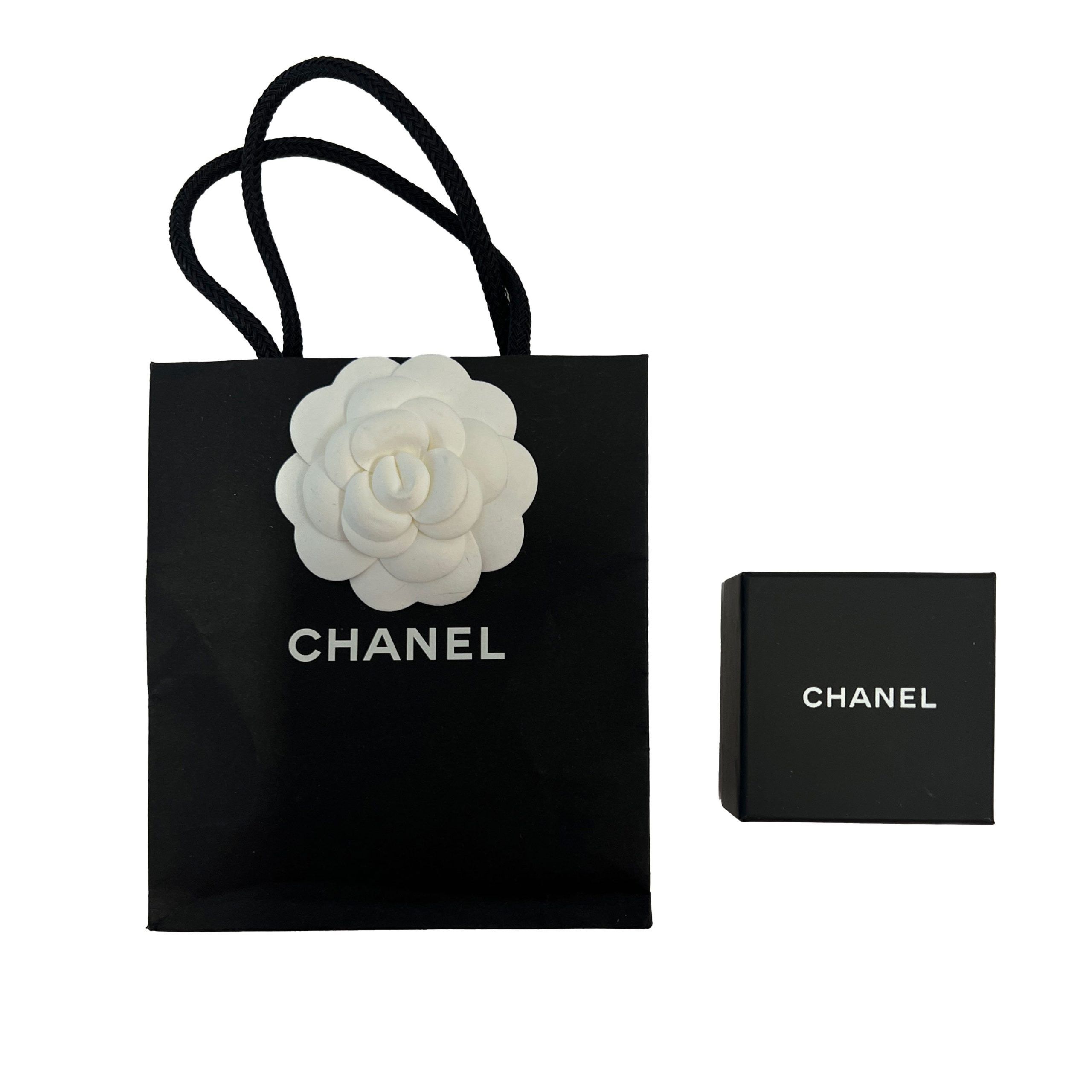 Chanel Chanel Silver Toned 2022 CC Bow Strass Earrings Size ONE SIZE - 4 Thumbnail