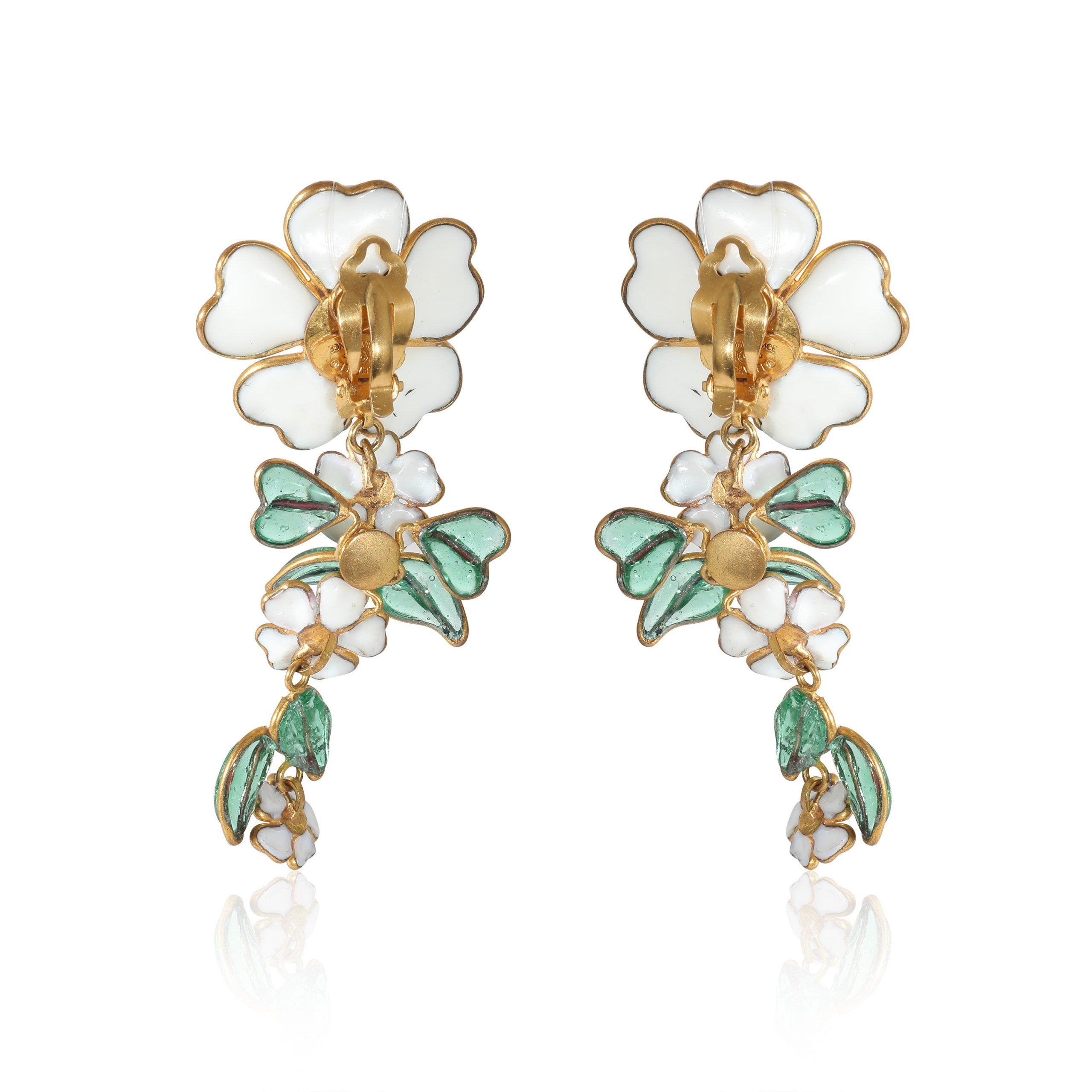 Chanel Vintage Chanel White & Green Gripoix Flower Clip-On Earrings, 93 P Size ONE SIZE - 3 Thumbnail