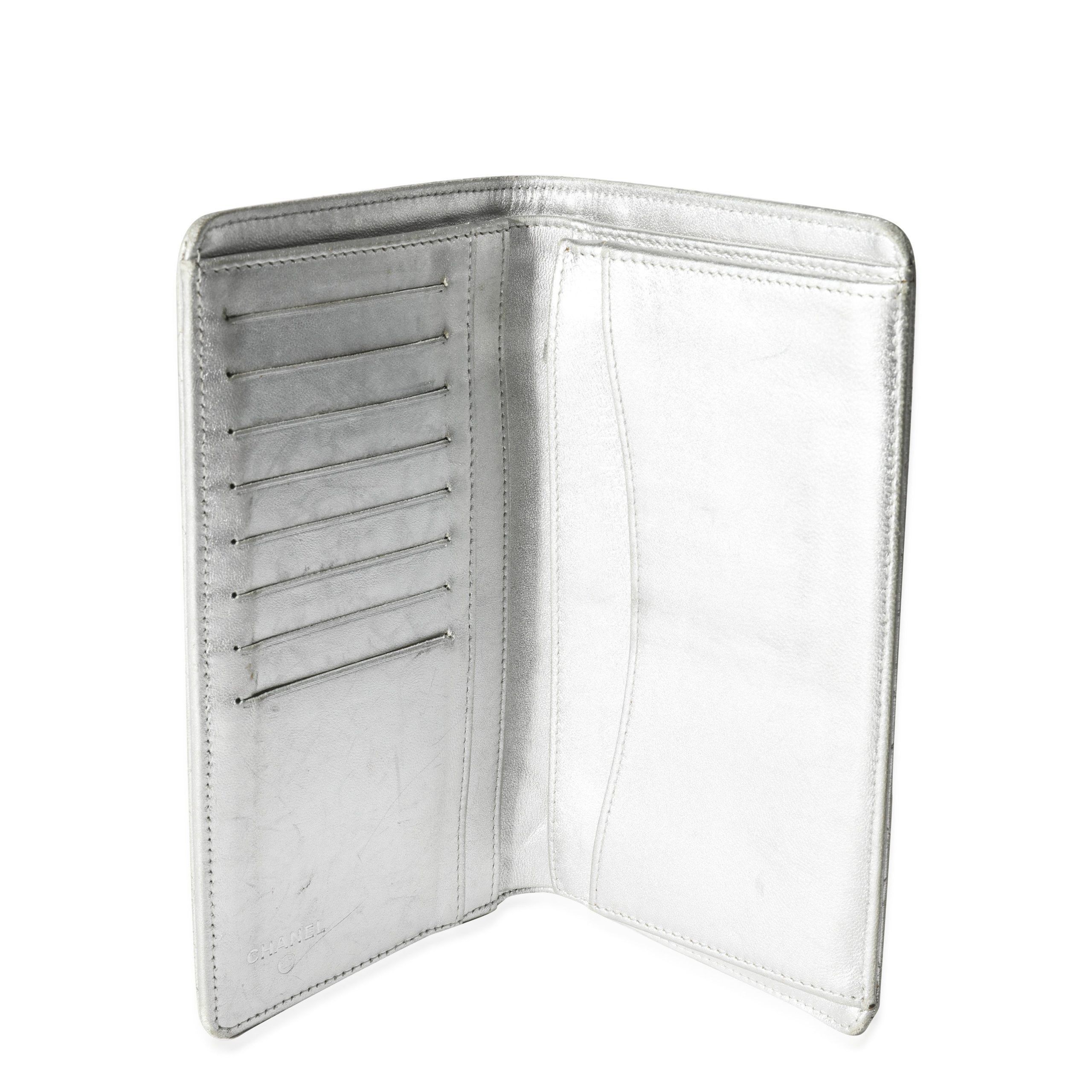 Chanel Chanel Metallic Silver Quilted Lambskin Leather CC L-Yen Wallet Size ONE SIZE - 4 Thumbnail