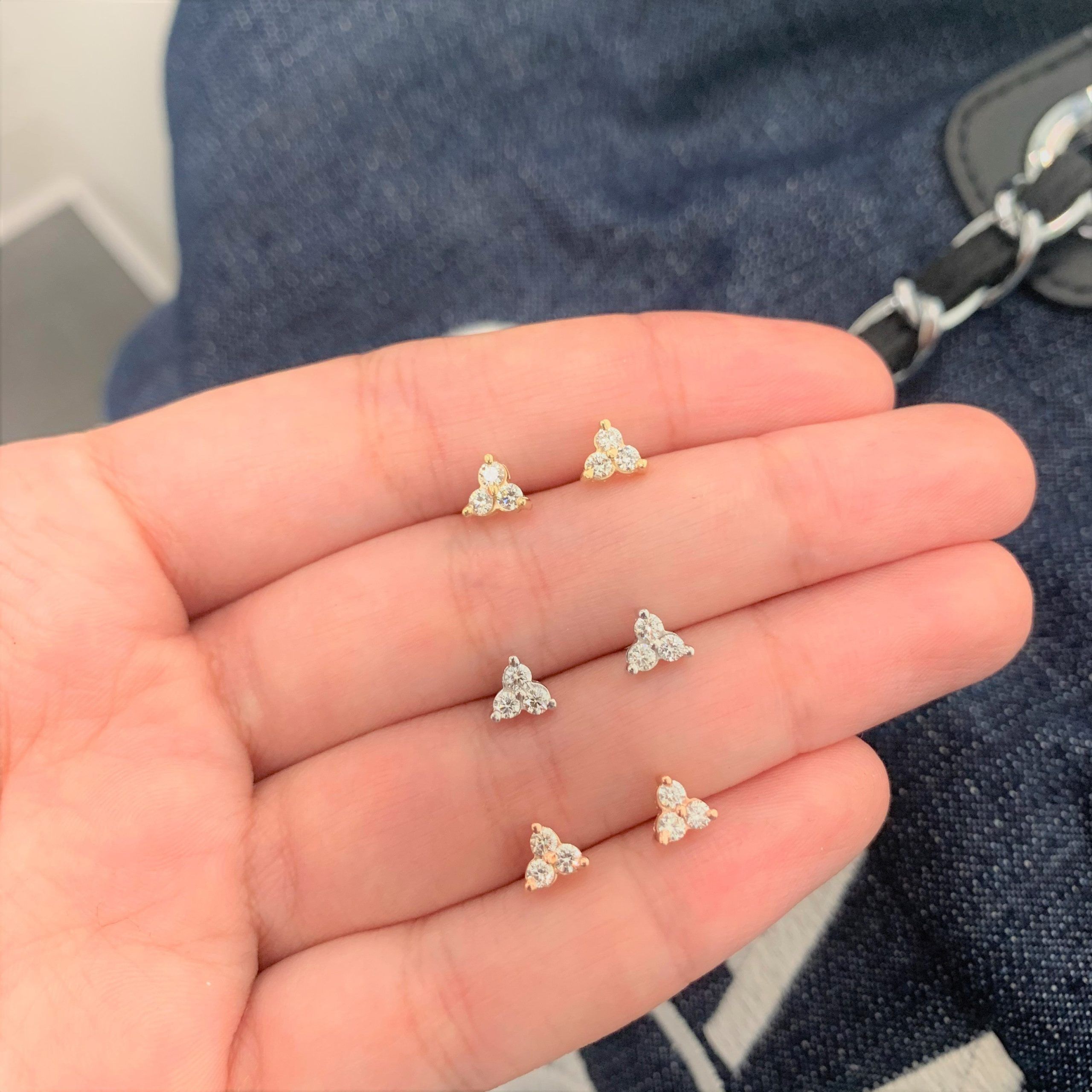 Other 14k White Gold & Diamond Stud Earrings Size ONE SIZE - 2 Thumbnail