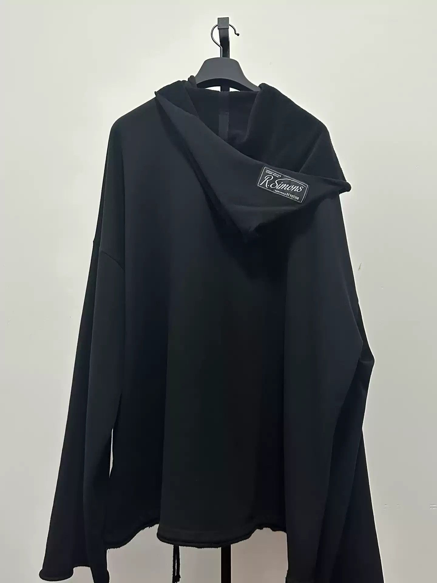 Raf Simons Raf Simons 21AW giant sleeve ghost hand triangle neck mask sweater Size US S / EU 44-46 / 1 - 2 Thumbnail