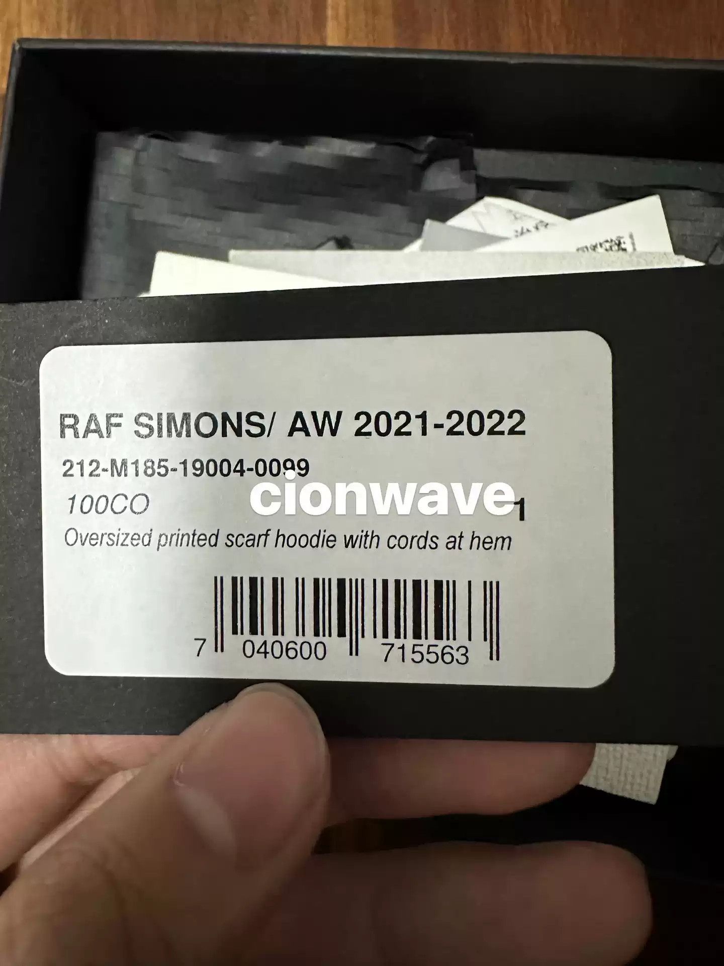 Raf Simons Raf Simons 21AW giant sleeve ghost hand triangle neck mask sweater Size US S / EU 44-46 / 1 - 3 Thumbnail