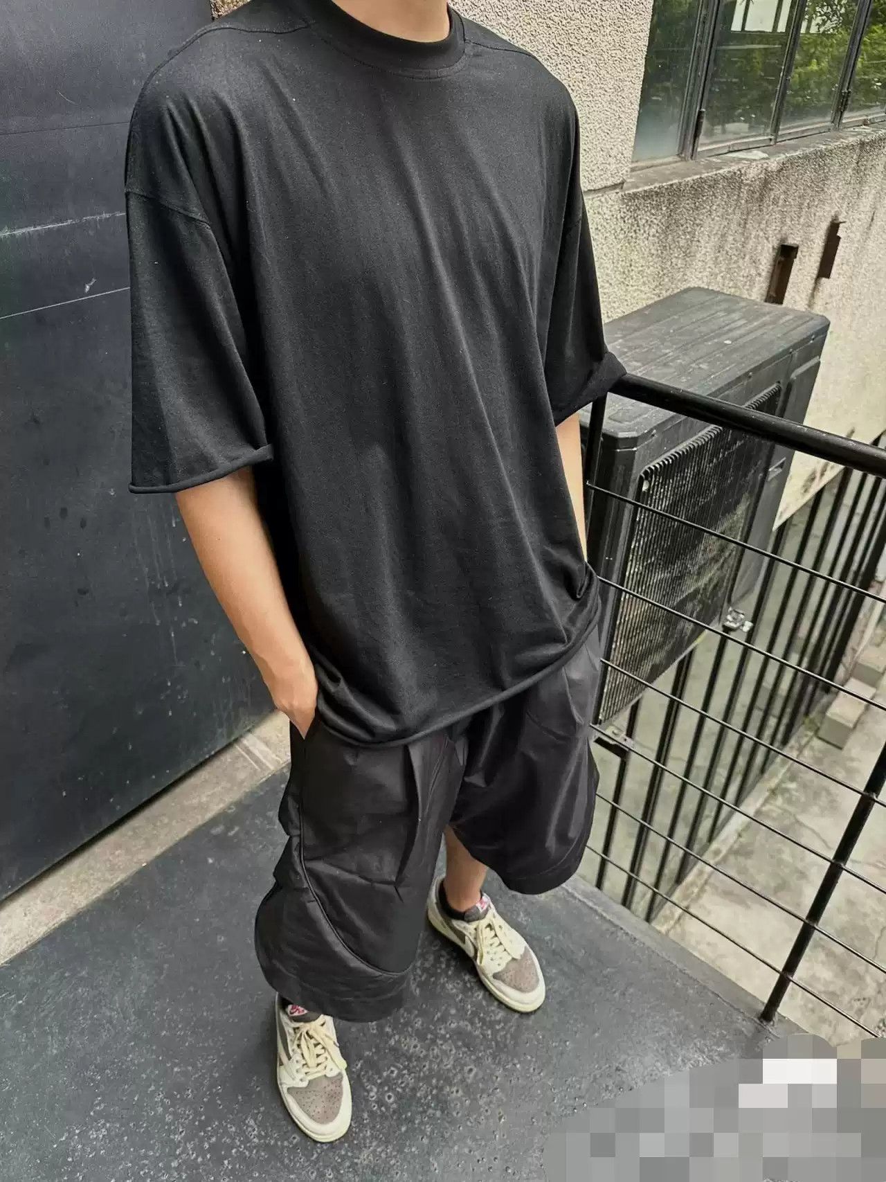 Rick Owens Rick owens mainline silhouette short-sleeved dark bat sleeve T-shirt Size US M / EU 48-50 / 2 - 6 Thumbnail