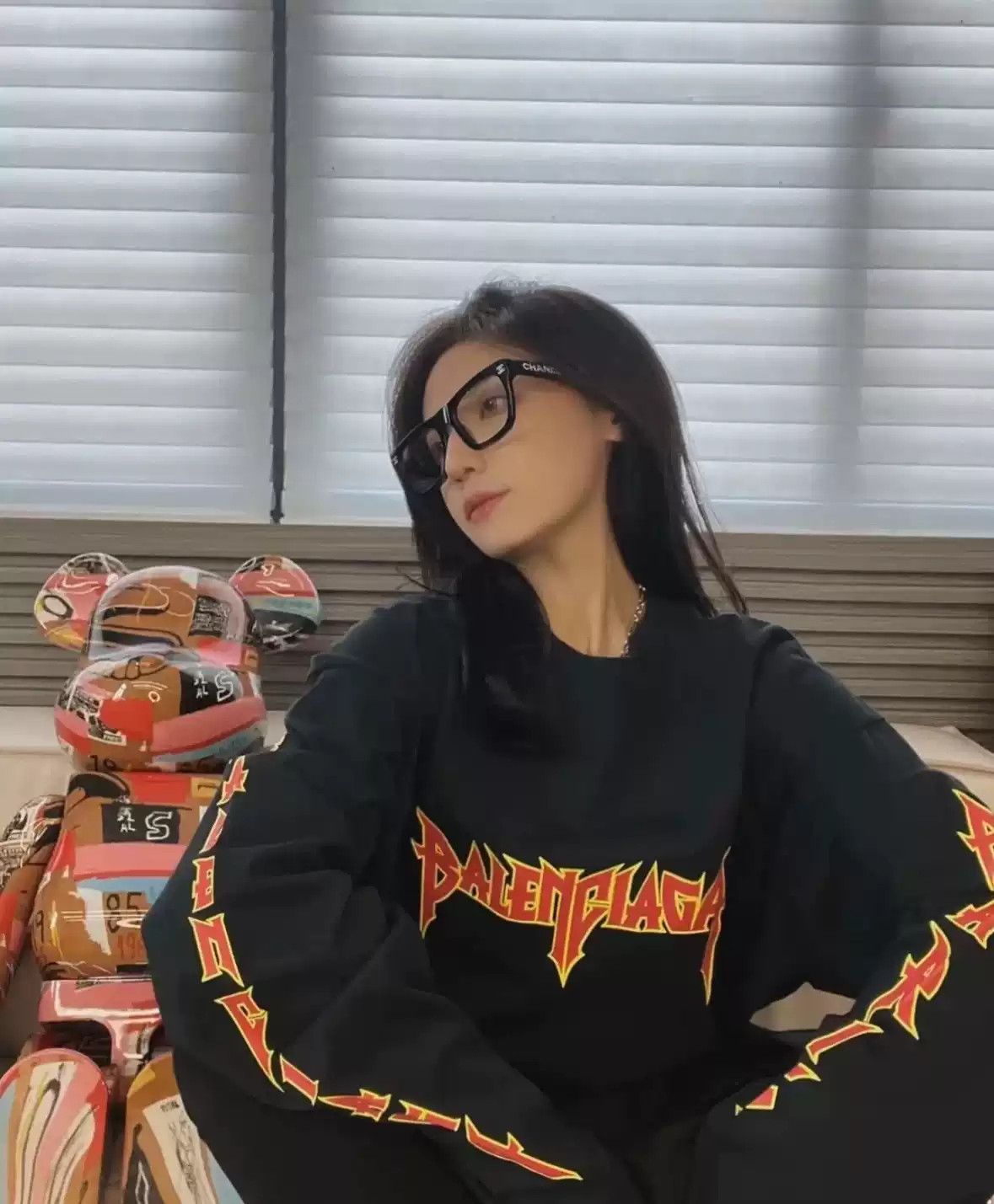 Balenciaga BALENCIAGA Flame Gothic Letter Ice Crack Print Long Sleeve Size US L / EU 52-54 / 3 - 3 Thumbnail
