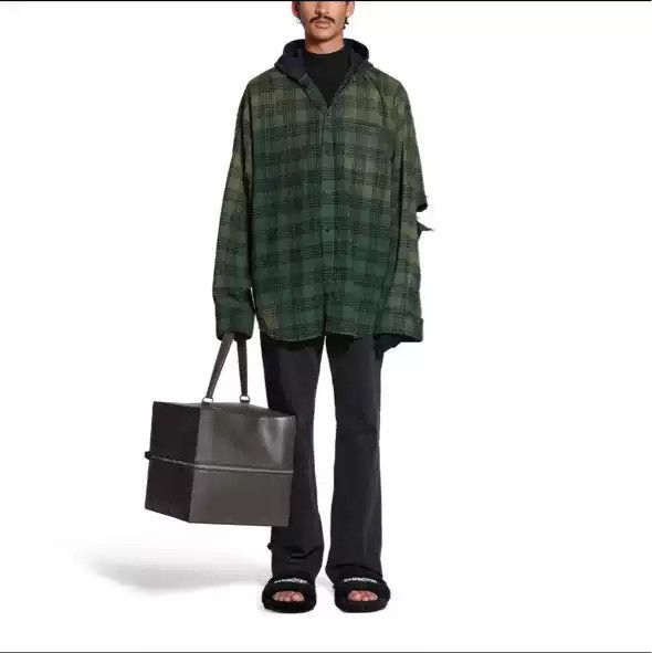 Balenciaga Balenciaga SS23 Embroidered logo plaid hooded long sleeved shirt on chest Size US S / EU 44-46 / 1 - 8 Thumbnail
