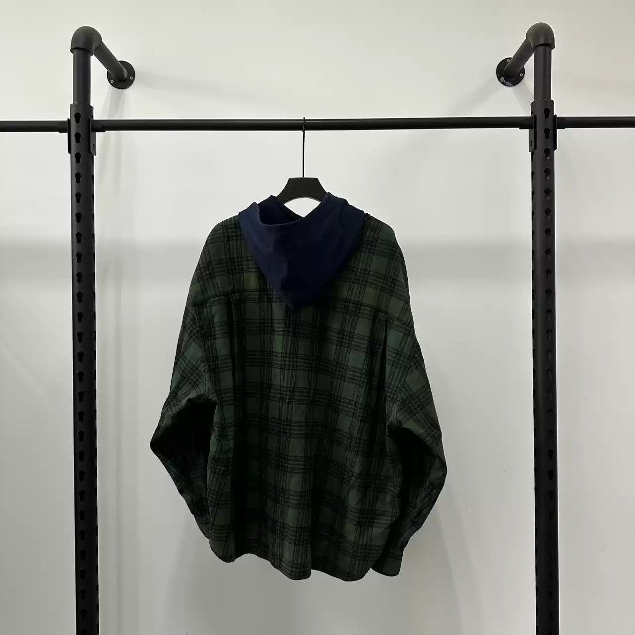 Balenciaga Balenciaga SS23 Embroidered logo plaid hooded long sleeved shirt on chest Size US S / EU 44-46 / 1 - 2 Thumbnail