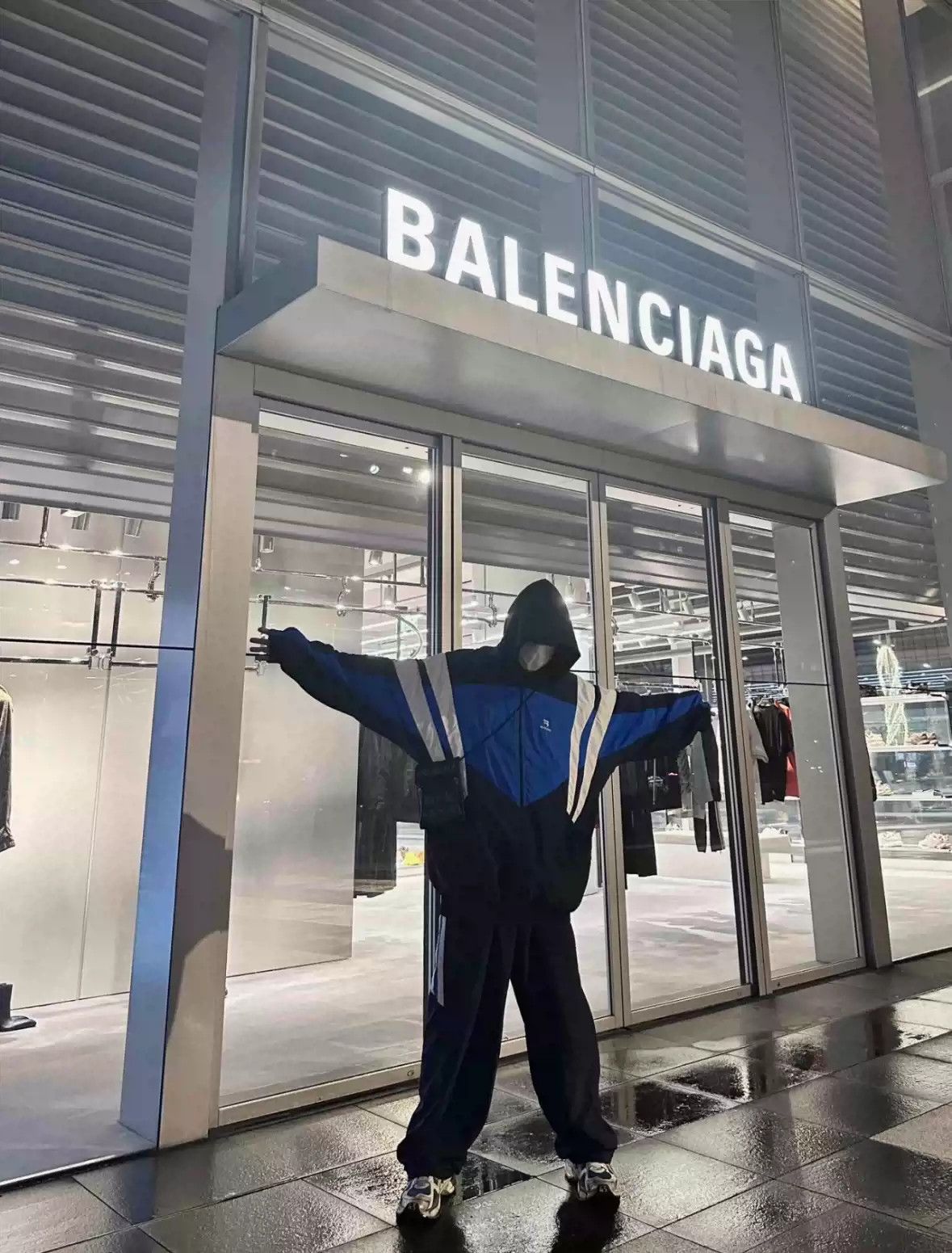 Balenciaga Balenciaga 21ss runway sportyb blue and white patchwork nylon  jacket | Grailed