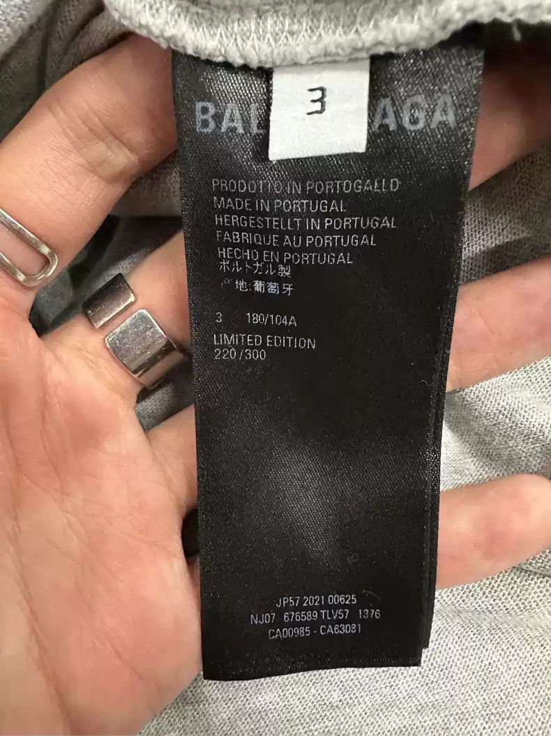 Balenciaga Balenciaga x rupaul Co branded Grey Short sleeved T-shirt Size US L / EU 52-54 / 3 - 3 Thumbnail
