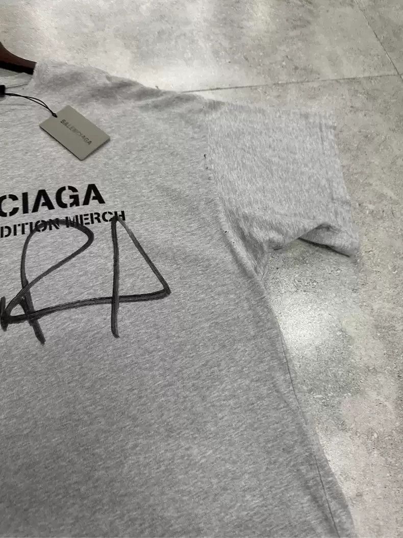 Balenciaga Balenciaga x rupaul Co branded Grey Short sleeved T-shirt Size US L / EU 52-54 / 3 - 5 Thumbnail