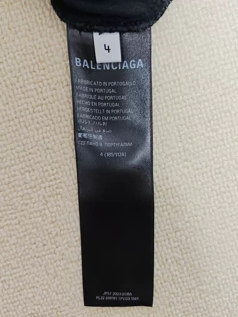 Balenciaga Balenciaga24SS diy mental the Year of the Loong opium graffiti long sleeve Size US XL / EU 56 / 4 - 6 Thumbnail