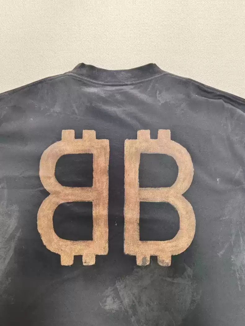 Balenciaga Balenciaga 23FW mud dyed Bitcoin distressed short sleeved T-shirt Size US M / EU 48-50 / 2 - 4 Thumbnail