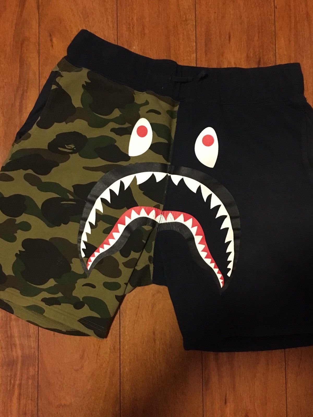 Bape Camo Sweat Shorts Size US 34 / EU 50 - 1 Thumbnail