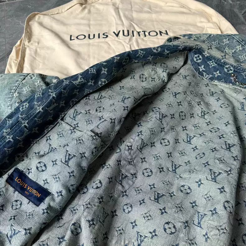 Louis Vuitton Louis Vuitton X Nigo blue denim jacket Size US S / EU 44-46 / 1 - 6 Thumbnail