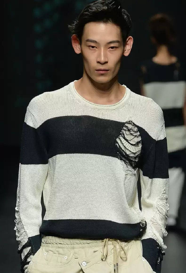 Maison MIHARA YASUHIRO Mihara Yasuhiro black and white striped sweater with holes. Size US M / EU 48-50 / 2 - 6 Thumbnail