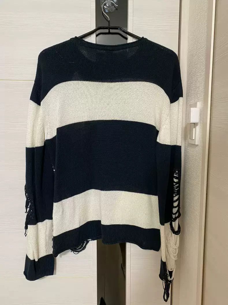 Maison MIHARA YASUHIRO Mihara Yasuhiro black and white striped sweater with holes. Size US M / EU 48-50 / 2 - 2 Thumbnail