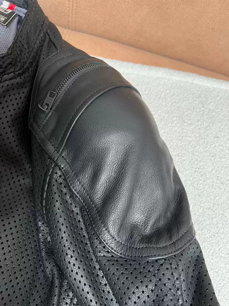 Kadoya Kadoya Motorcycle leather clothing perforated summer cowhide Size US L / EU 52-54 / 3 - 6 Thumbnail