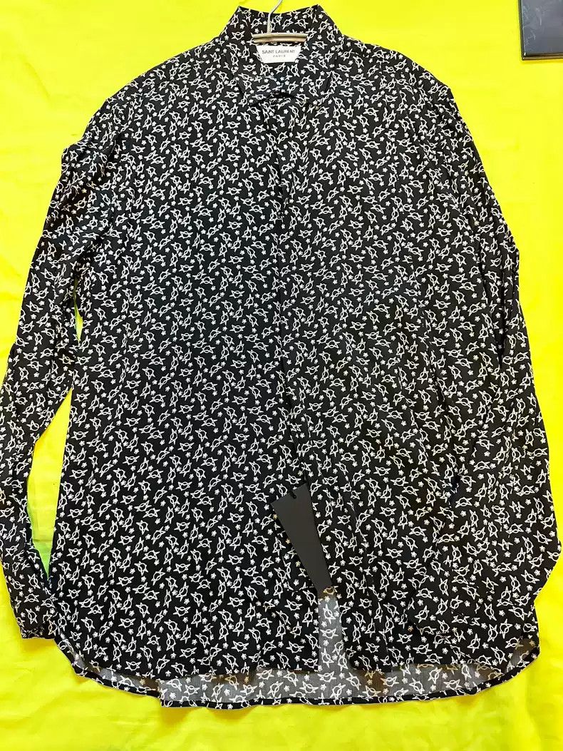 Saint Laurent Paris Saint Laurent men's black star print slim shirt Size US M / EU 48-50 / 2 - 3 Thumbnail