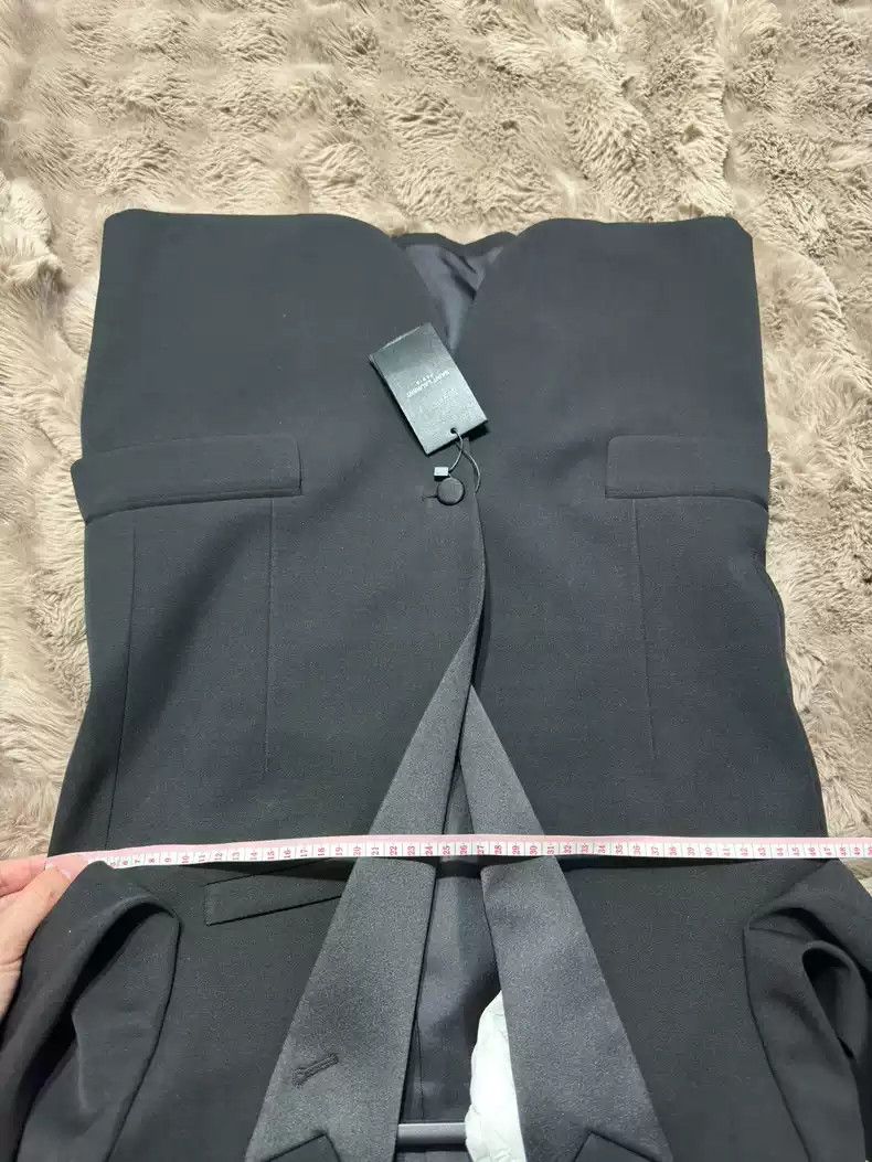 Saint Laurent Paris Saint Laurent brand new ladies' smoking clothes Size US L / EU 52-54 / 3 - 8 Thumbnail