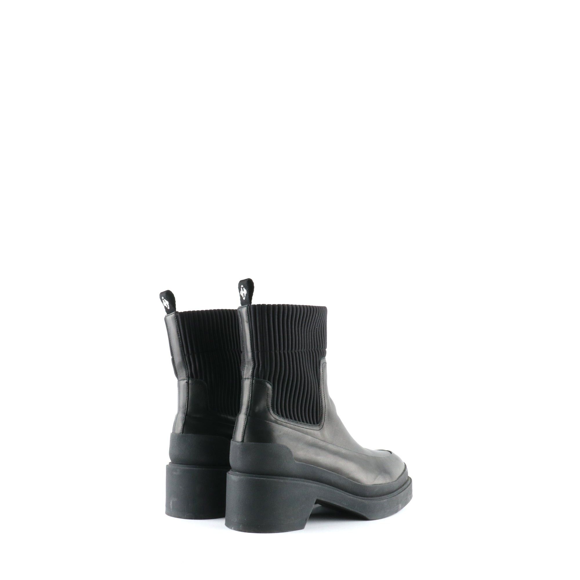 Hermes HERMÈS - Black calfskin ankle boots (T37.5) Size US 6.5 / IT 36.5 - 3 Thumbnail