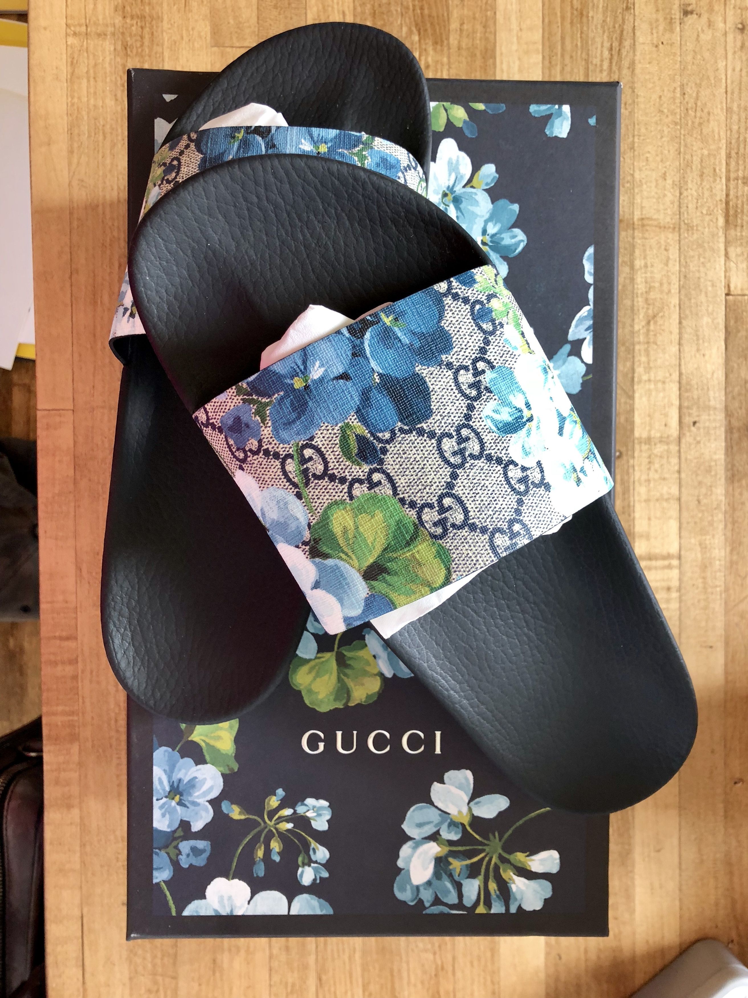 Gucci slides blue flowers online