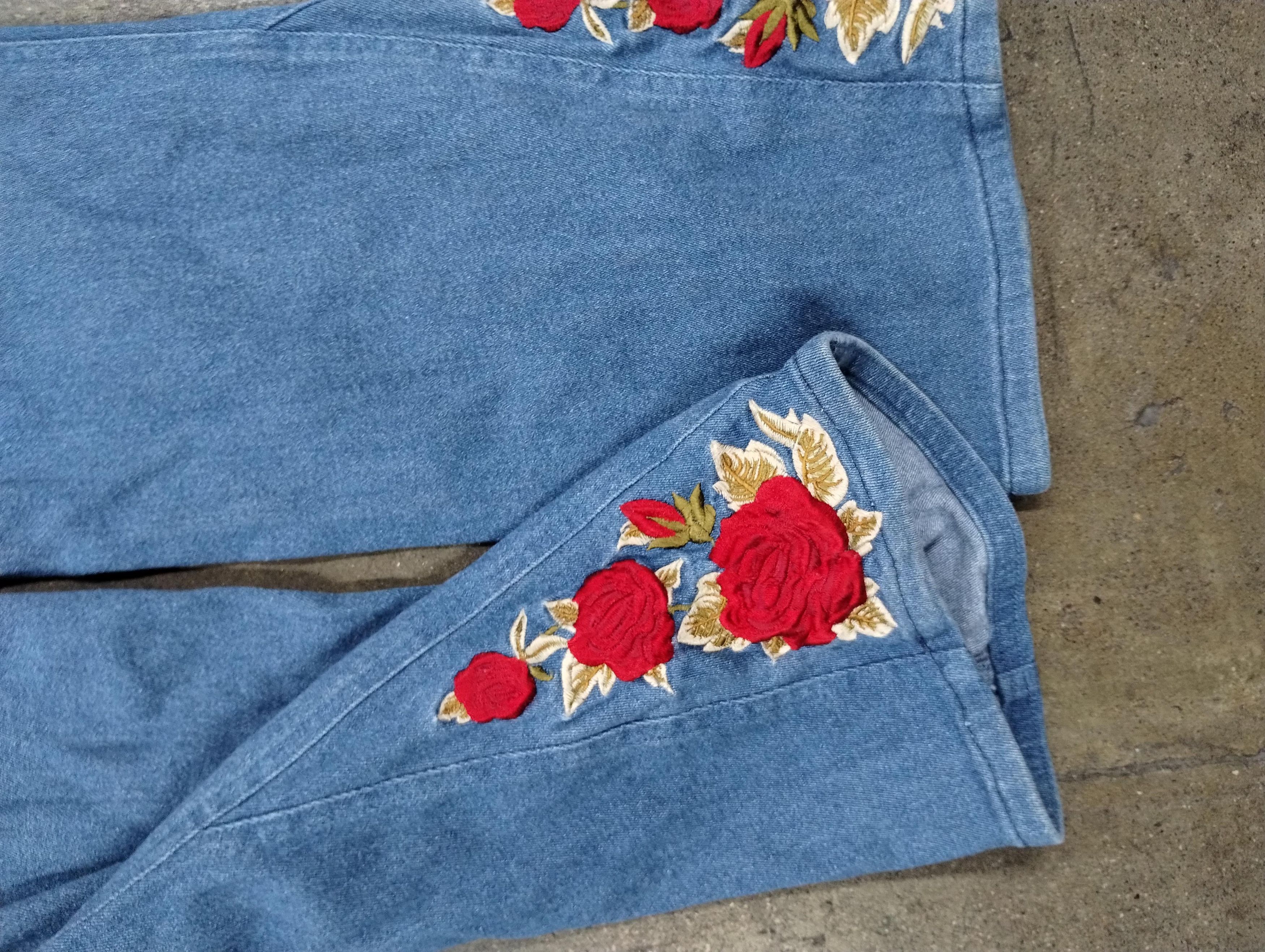 Vintage Vintage Dianes Rose Embroidered Denim Pants Size US 29 - 9 Thumbnail