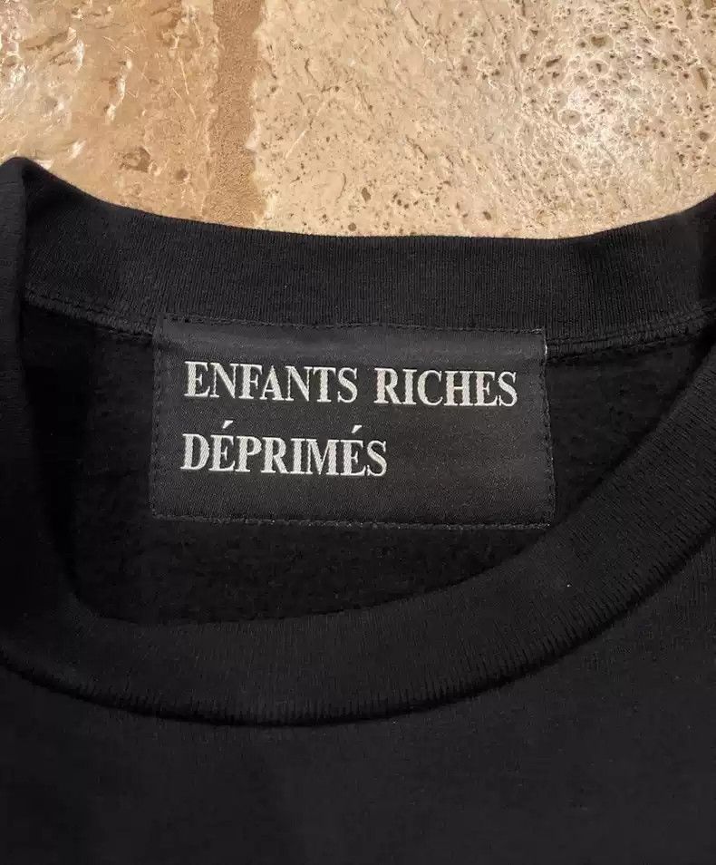 Enfants Riches Deprimes Enfants Riches DeprimesChildren and rabbits have long sleeves. Size US L / EU 52-54 / 3 - 2 Thumbnail