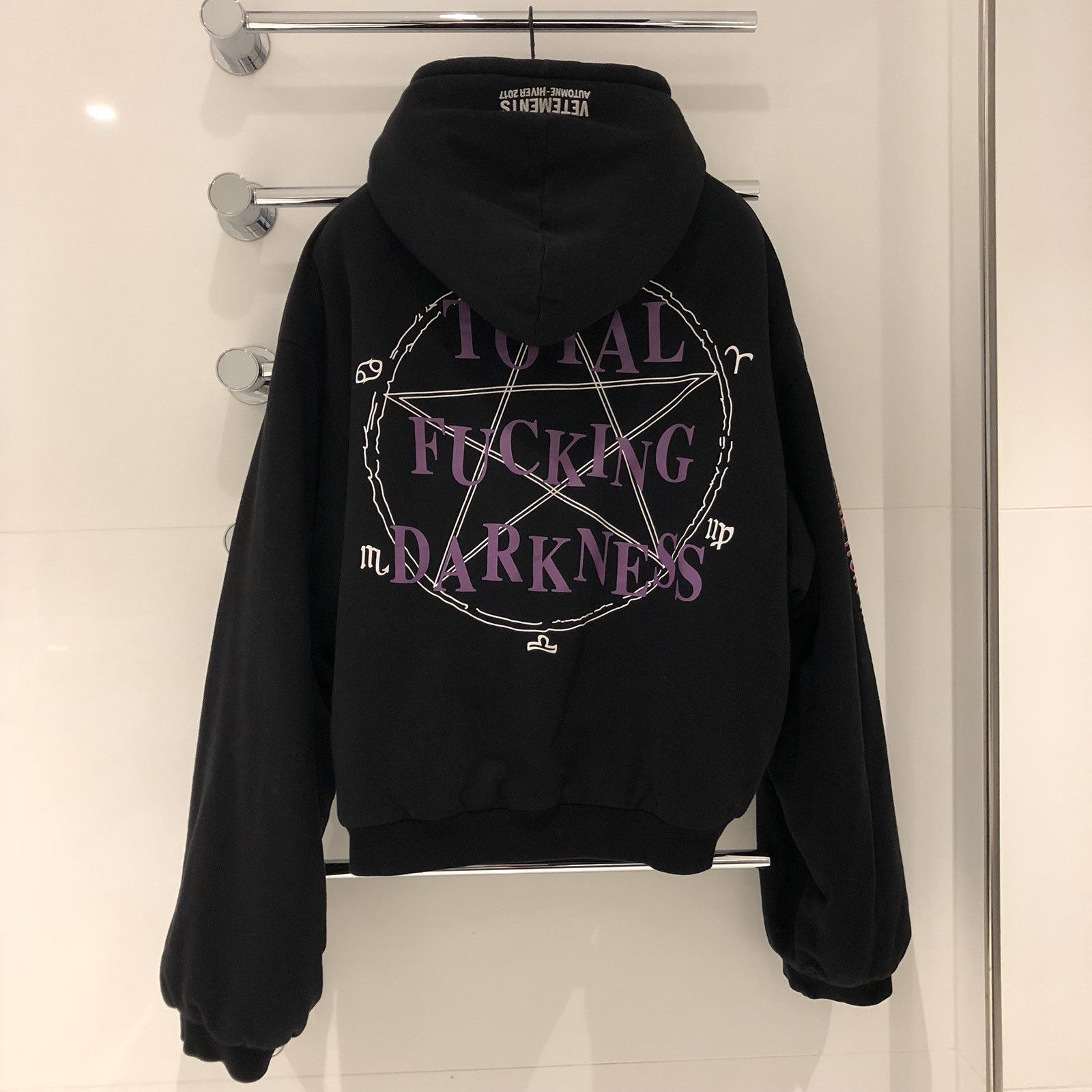 Vetements Vetements Reversible Total Darkness Gun Club Hoodie