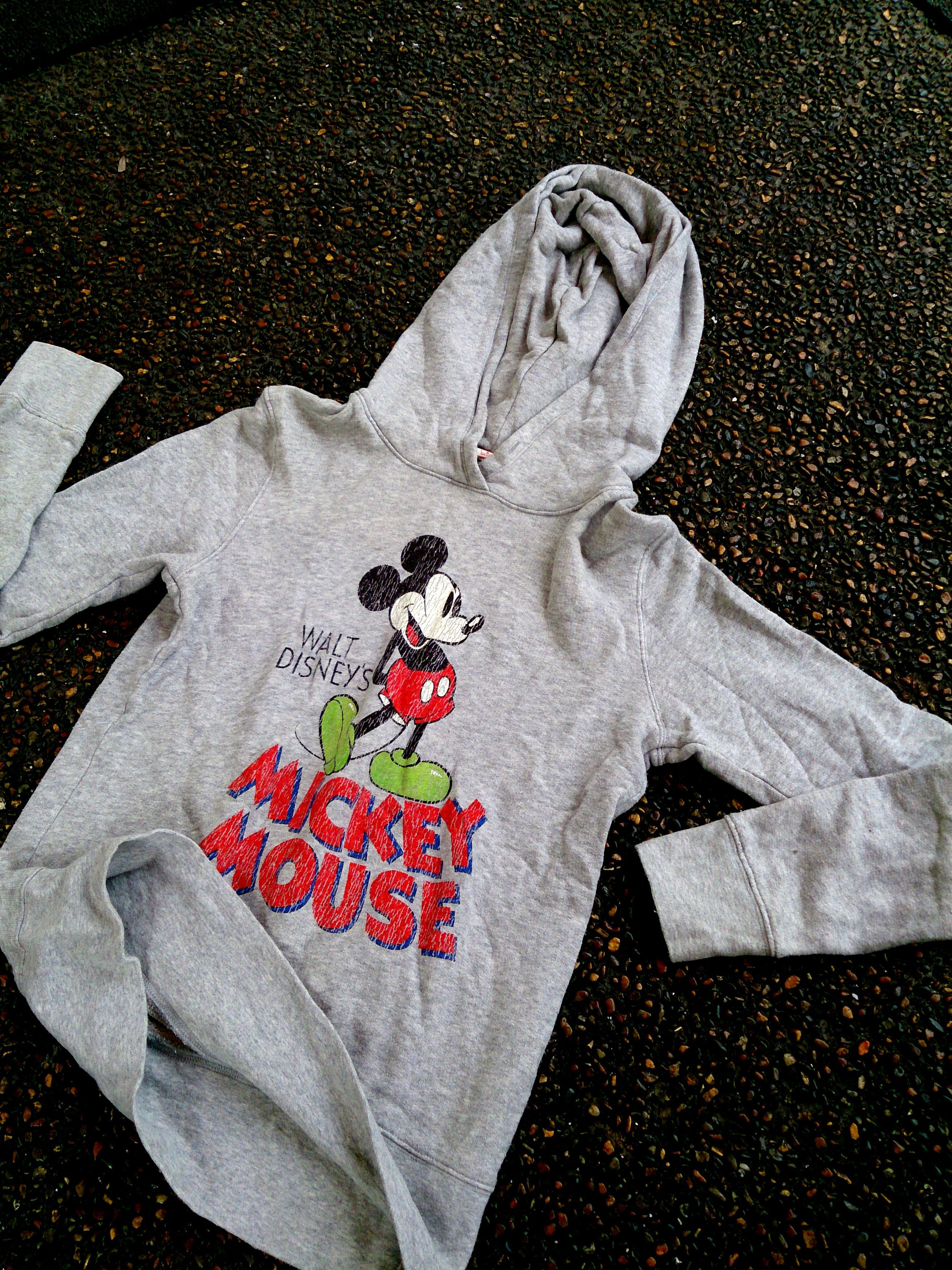 Uniqlo x mickey mouse sales