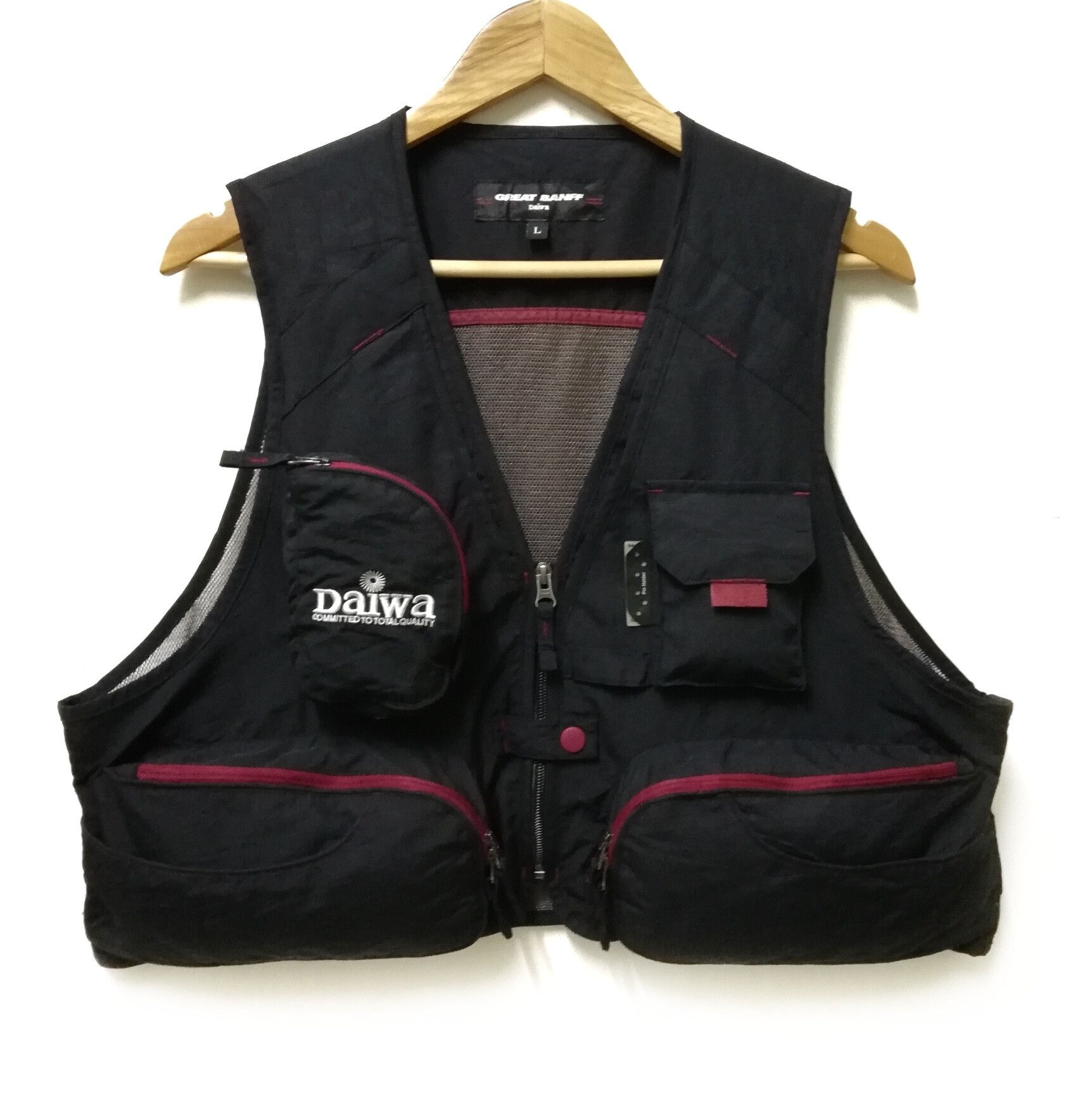 Sports Specialties Daiwa Great Banff Multipocket Fishing Vest