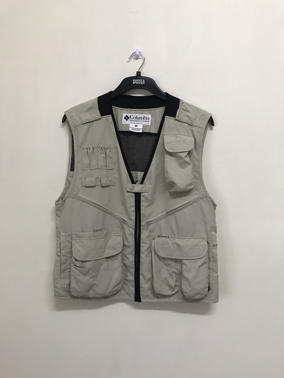 image of Tactical Vest Columbia Design in Grey, Men's (Size Medium)