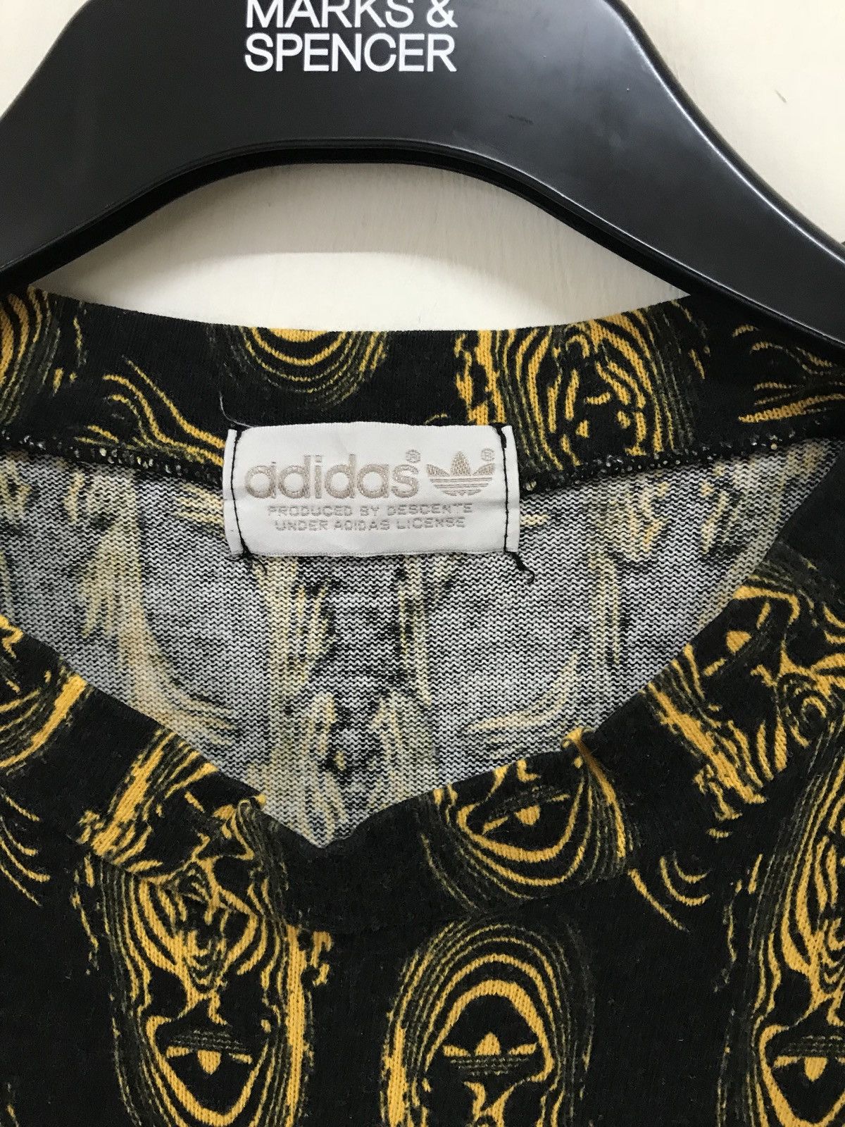 Adidas ADIDAS FULL PRINT T-SHIRT DESIGN RARE Size US M / EU 48-50 / 2 - 3 Thumbnail