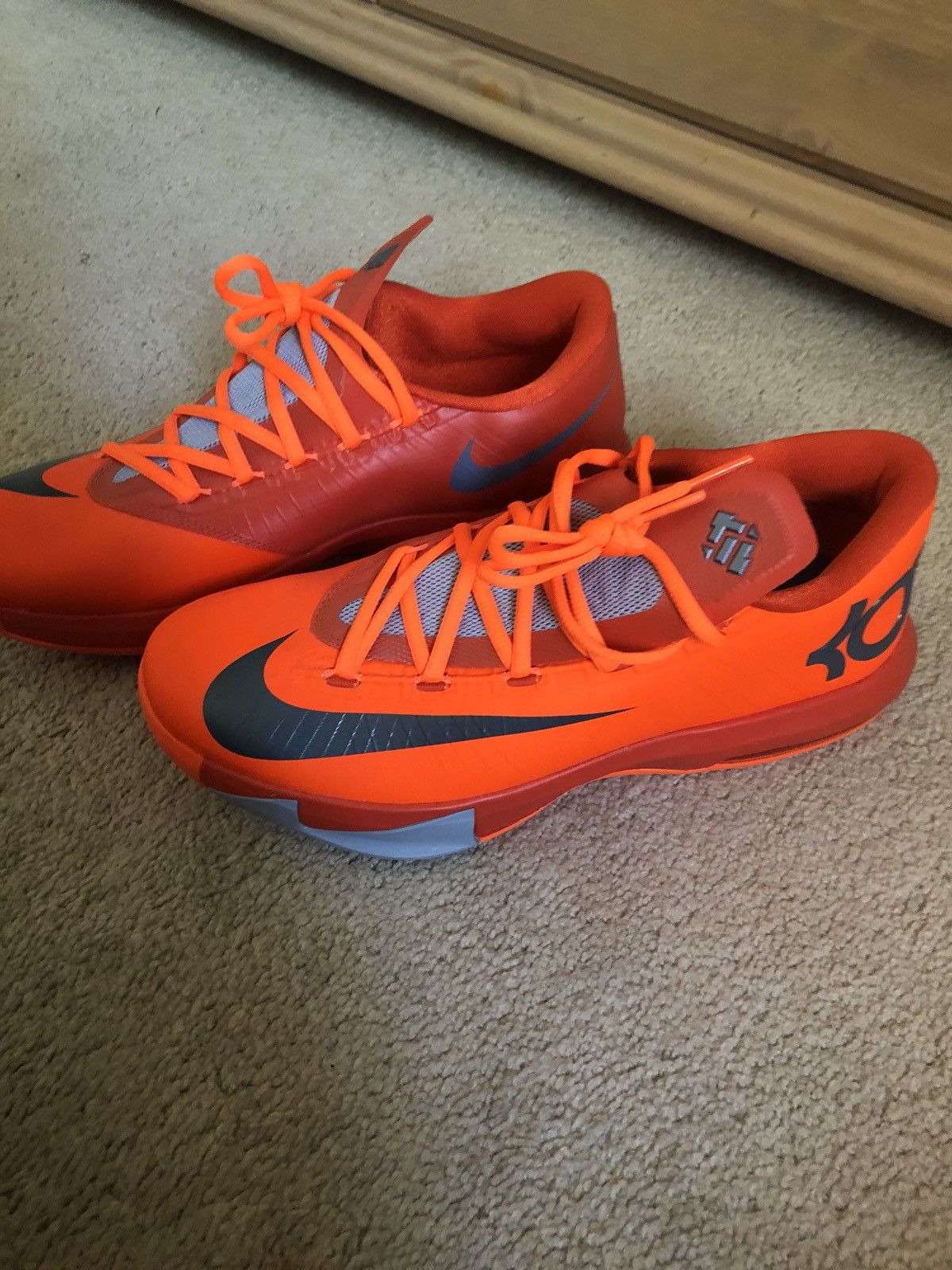 KD 6 NYC 66 Low Top Sneakers