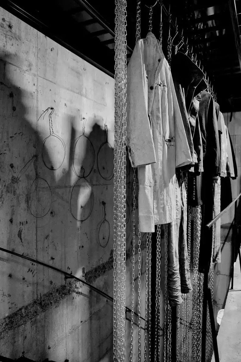 Boris Bidjan Saberi Boris bidjan saberi Light grey for an old coat Size US L / EU 52-54 / 3 - 6 Thumbnail