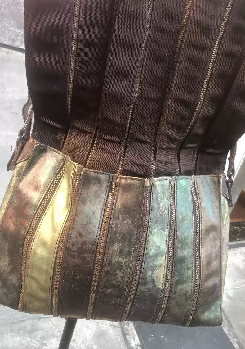 Jean Paul Gaultier Jean Paul Gaultier Deconstruction of Crossbody Bag by Jade Worm Zipper Combination Size ONE SIZE - 4 Thumbnail