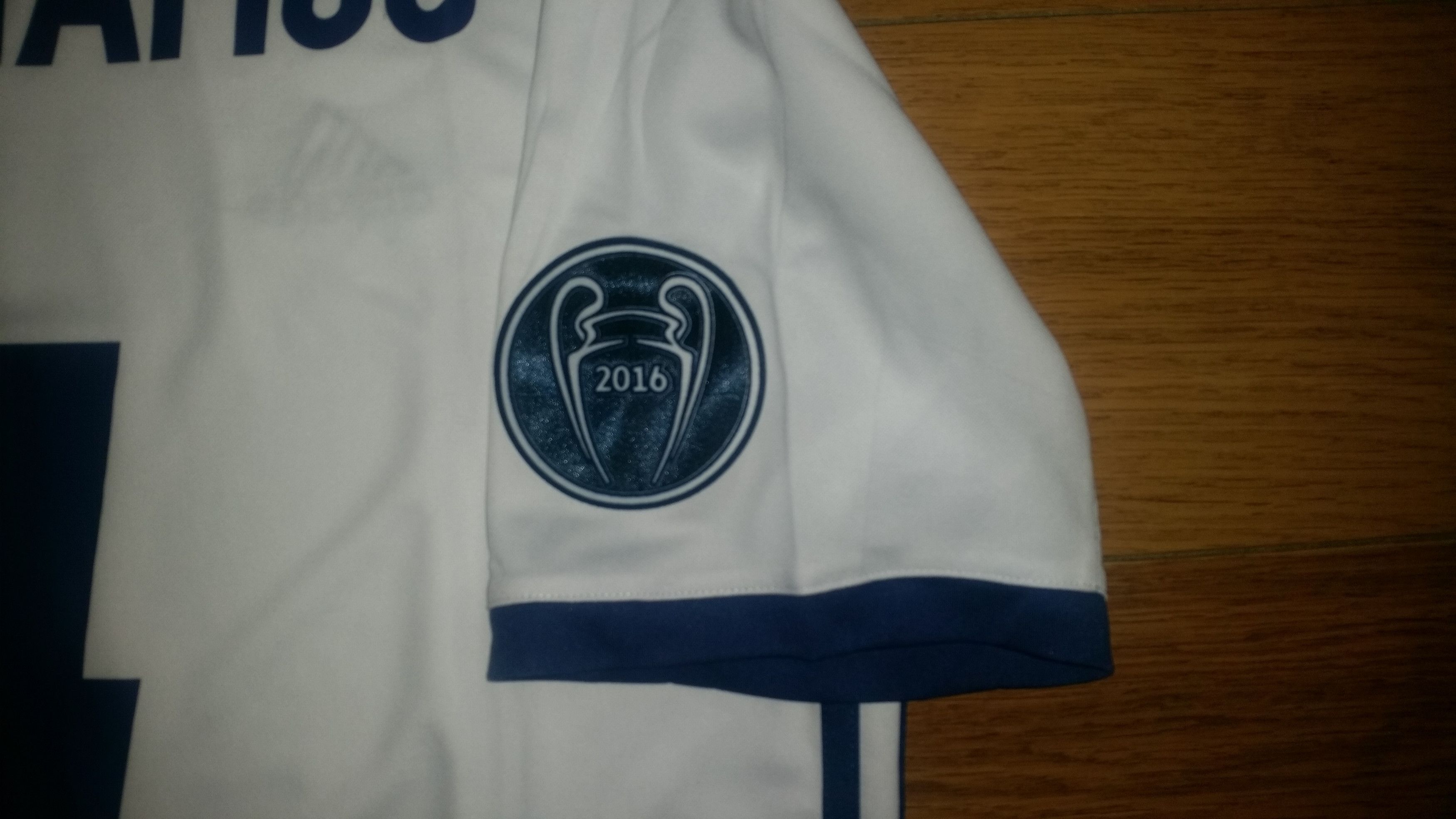 Soccer Jersey Sergio Ramos Soccer Jersey Real Madrid 2016 - 17 UCL patchs Size US L / EU 52-54 / 3 - 8 Thumbnail
