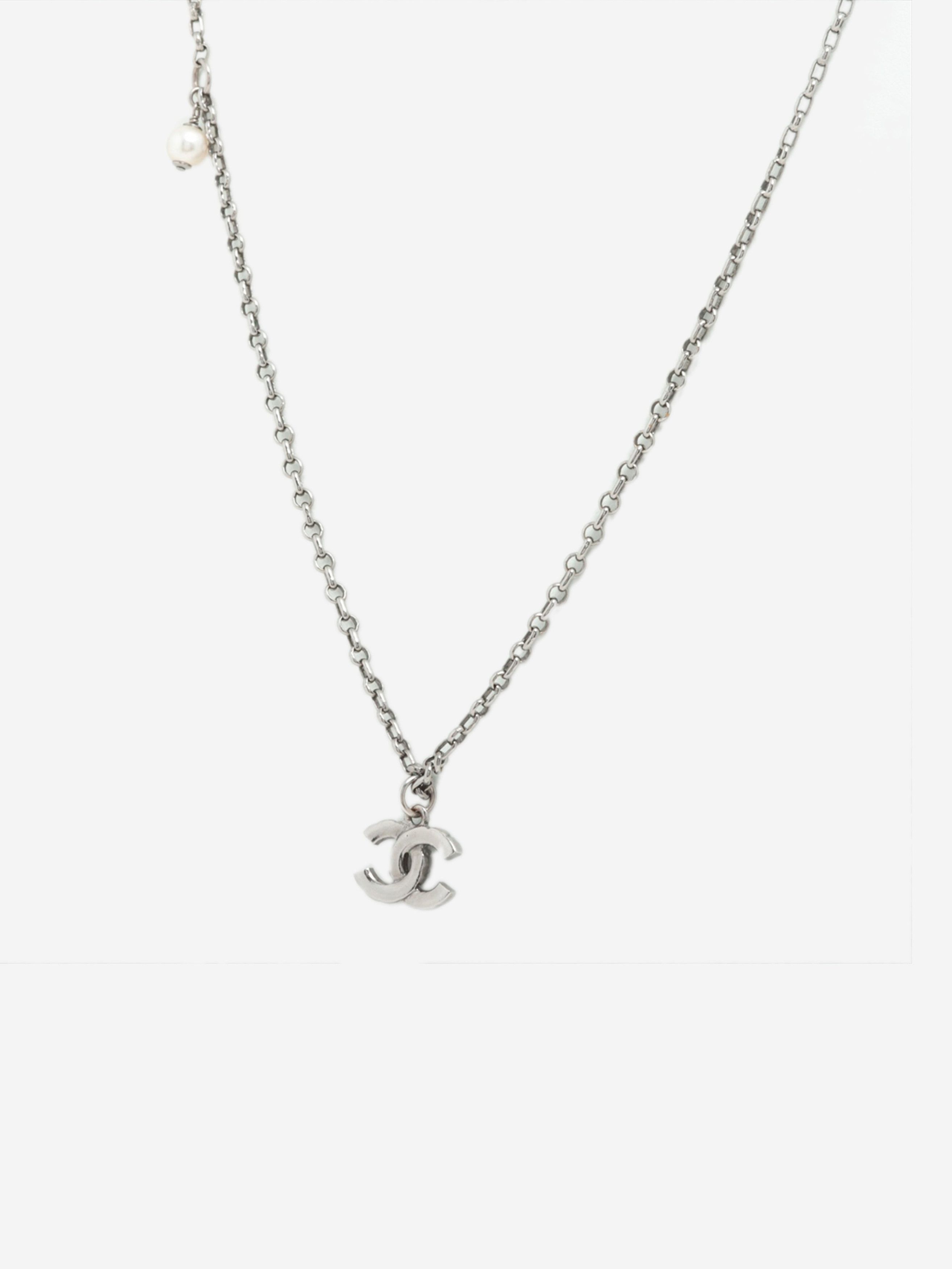 Silver CC necklace
