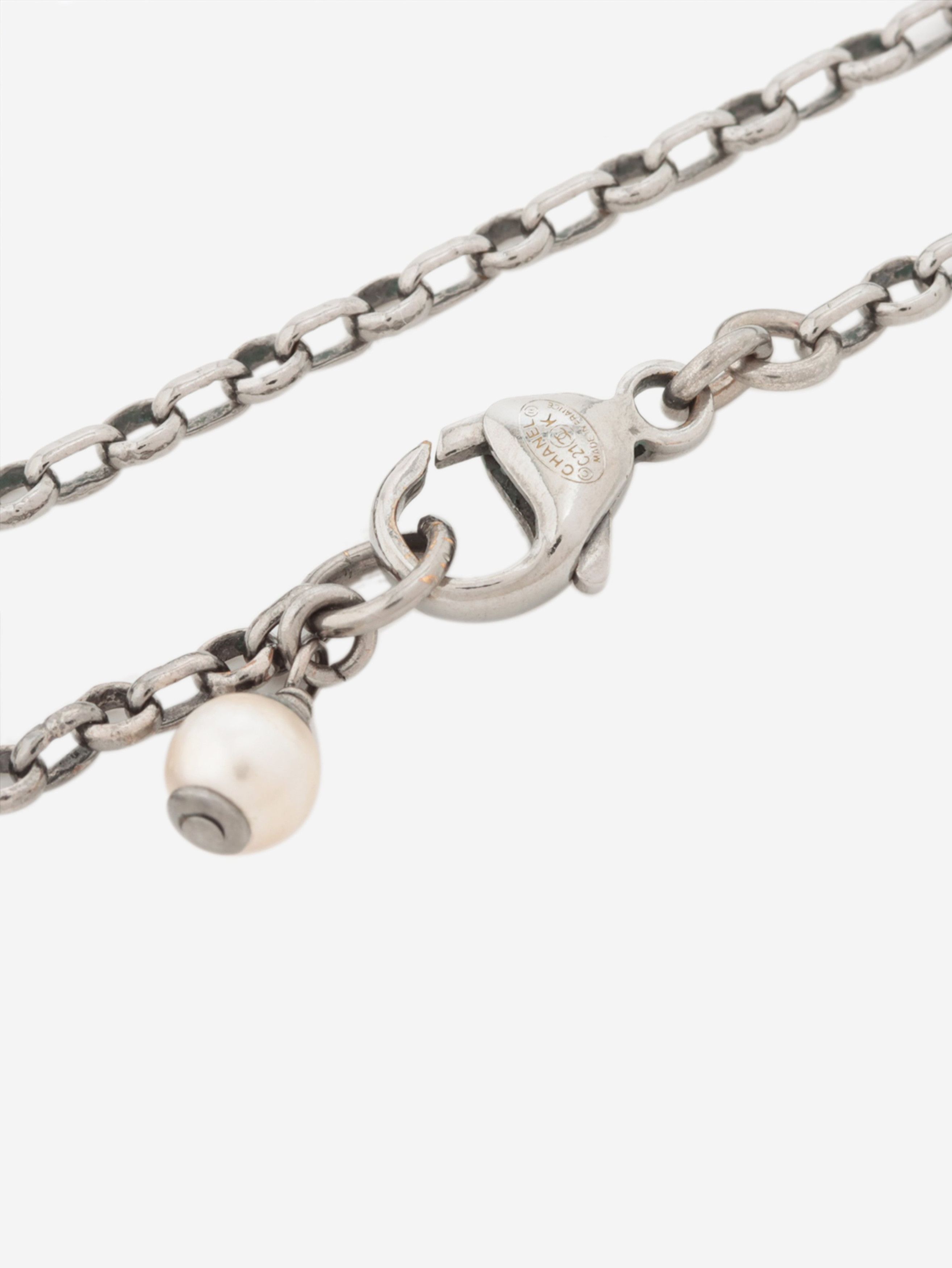 Silver CC necklace