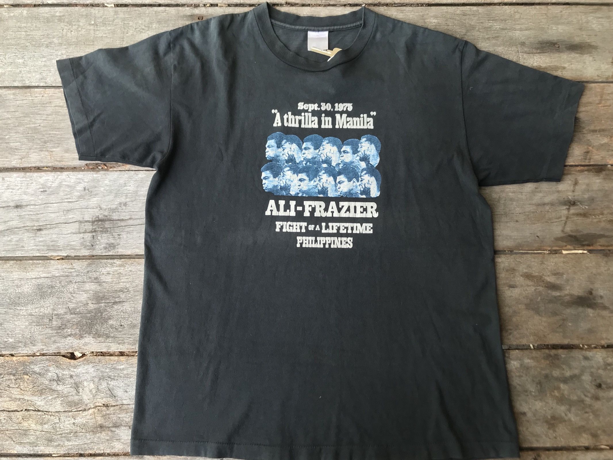 OG 2000 Supreme Ali Frazier Thrilla In Manila Tee