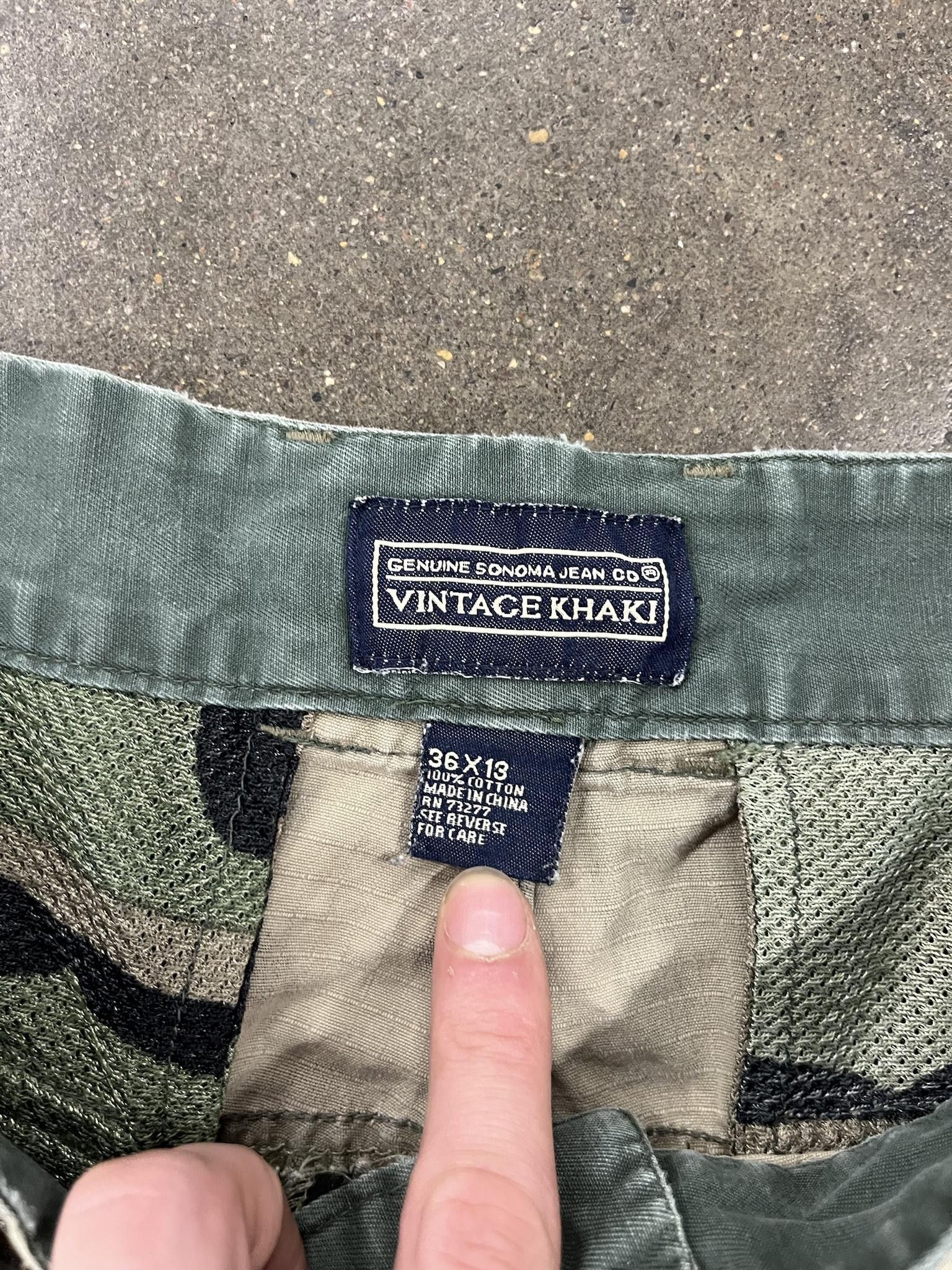 Phat Farm Y2K Style Vintage Khaki Ripstop Skater Shorts Size US 36 / EU 52 - 2 Thumbnail
