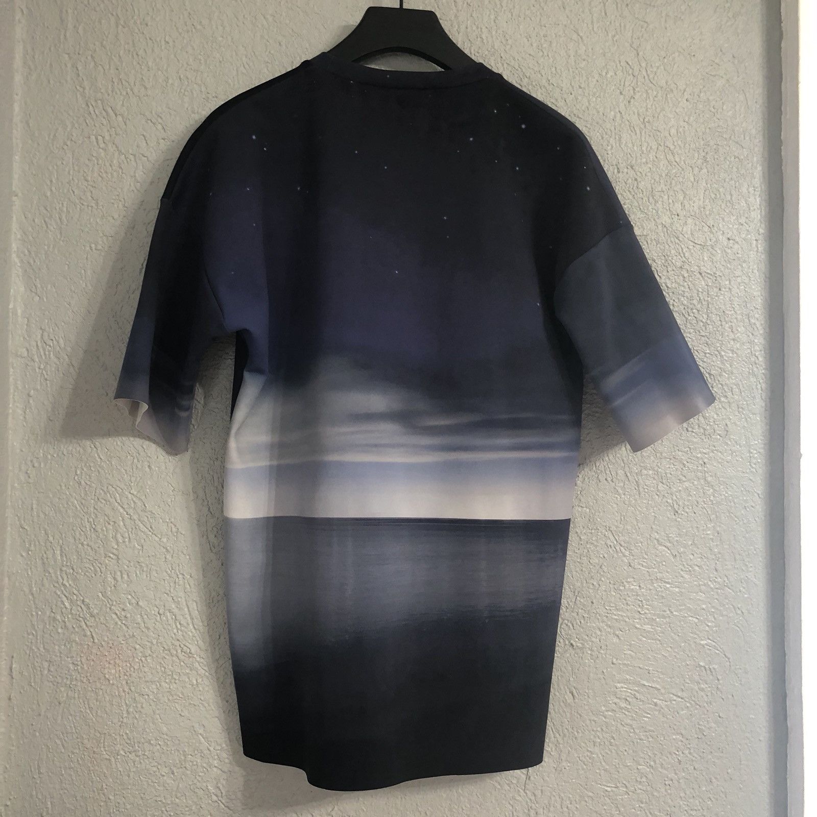 Calvin Klein Night Sky Graphic Print Boxey Neoprene Tee Size US M / EU 48-50 / 2 - 2 Thumbnail