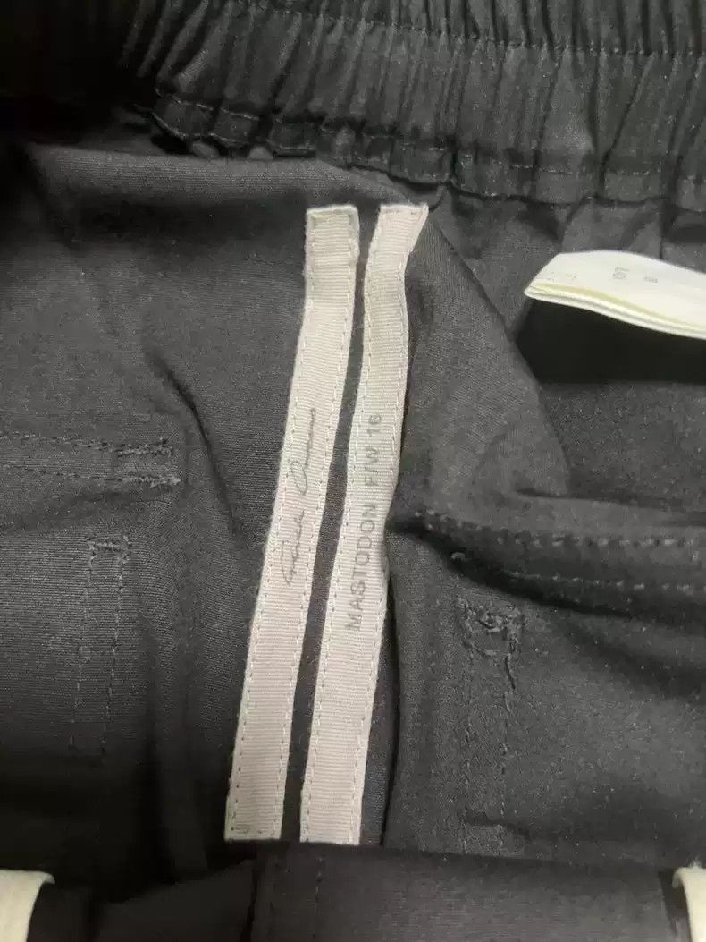 Rick Owens Rick Owens Main line crotch hanging crotch shorts Size US 32 / EU 48 - 3 Thumbnail