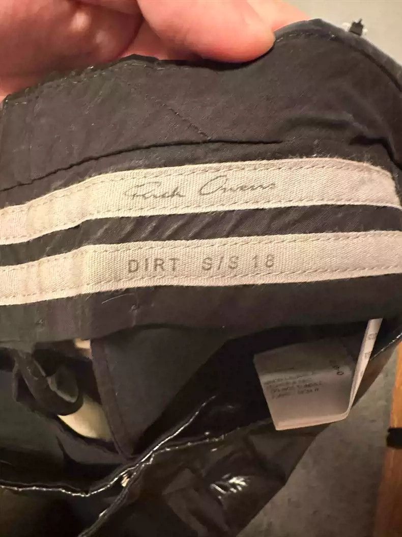 Rick Owens Rick Owens Dirt ultra-high waist black rubber pants Size US 32 / EU 48 - 4 Thumbnail