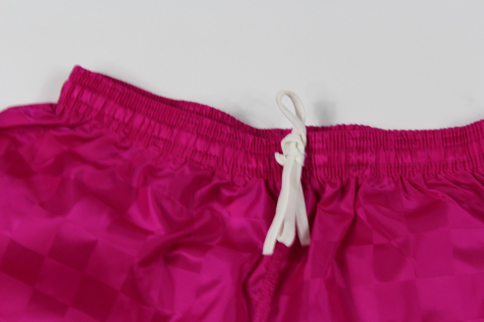 Umbro × Vintage Vintage 90s New UMBRO Mens Large Checkered SoccerShorts Pink Size US 32 / EU 48 - 2 Thumbnail